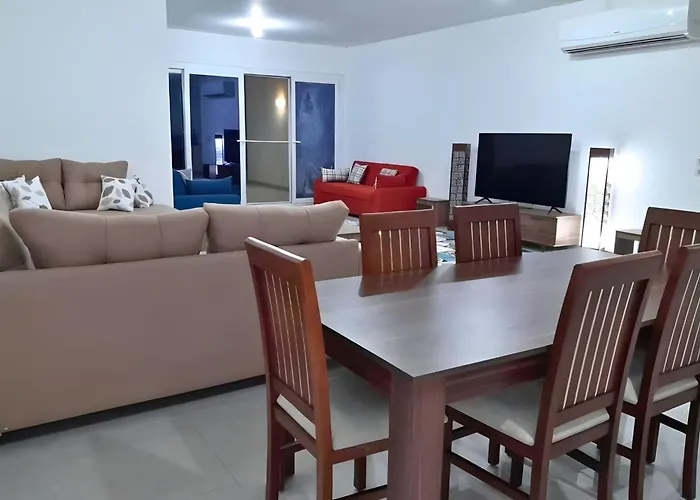Luxury Sea-view 2 Bedrooms In Hadaba Apartman